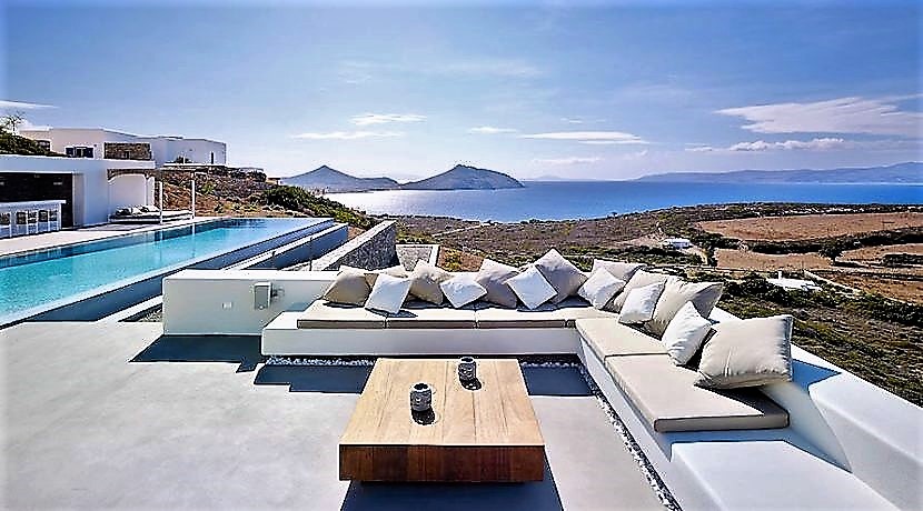 Paros - Villa design récemment construite au cœur d'une nature intacte